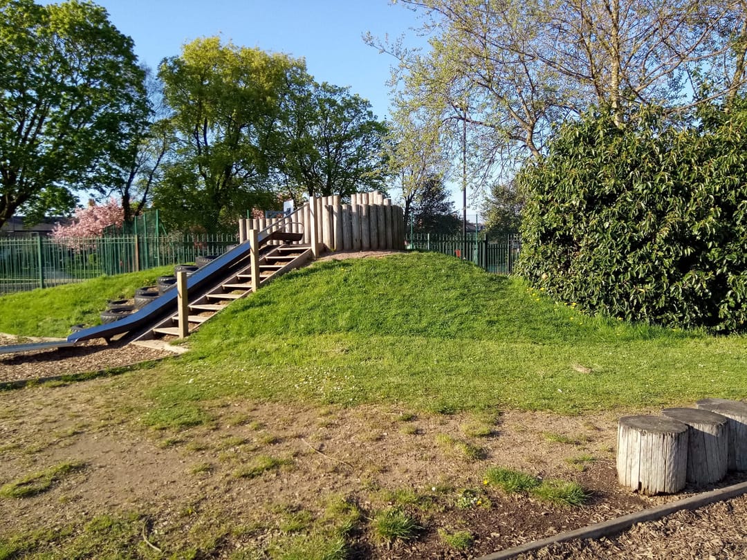Glen Gardens - image 1
